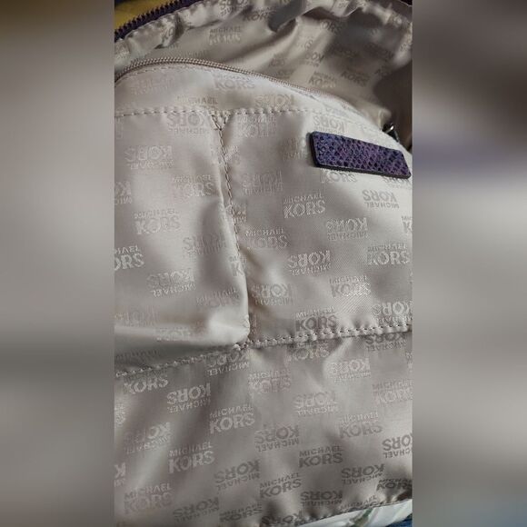 Michael Kors Large Duffle Purse Snake Embossed Leather Purple/Gold Hardware - Picture 14 of 16